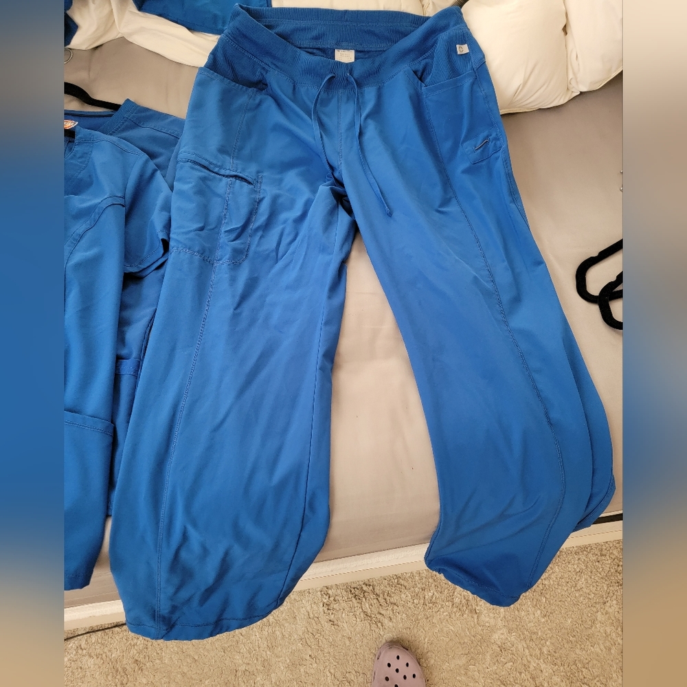 Cherokee infinity scrubs set royal blue